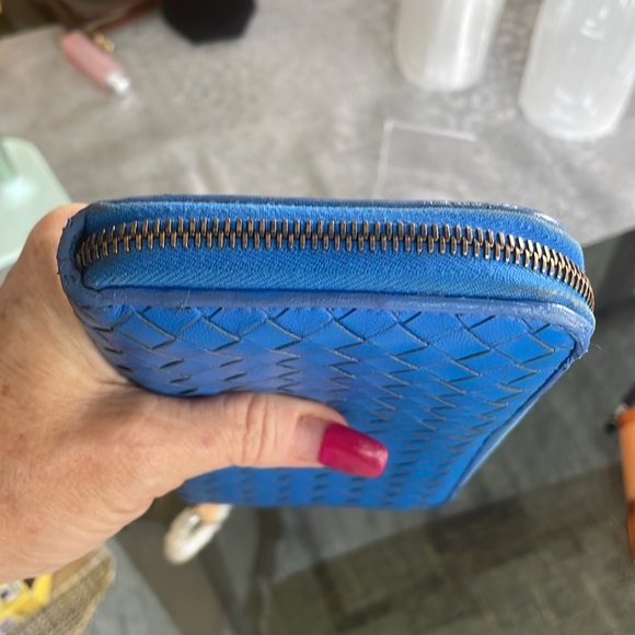 Bottega Veneta royal blue leather wallet - Picture 3 of 7
